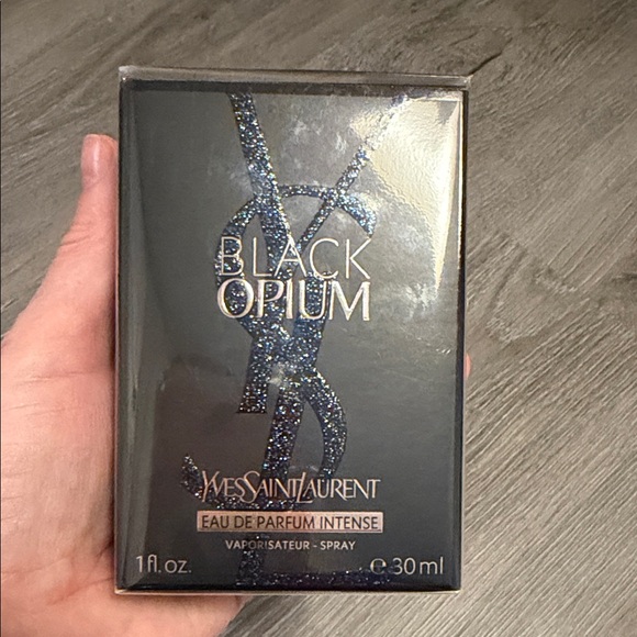 Yves Saint Laurent Black Opium Intense with Blue Glitter - Picture 5 of 6